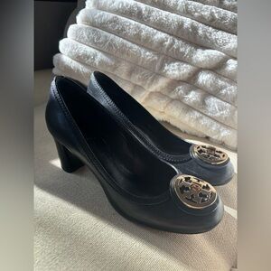 Tory Burch Authentic Pump/shoes Size 7